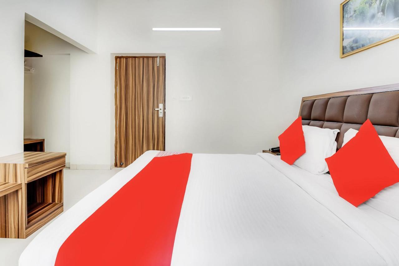 Oyo 10213 Hotel Panache Mathura Exterior photo