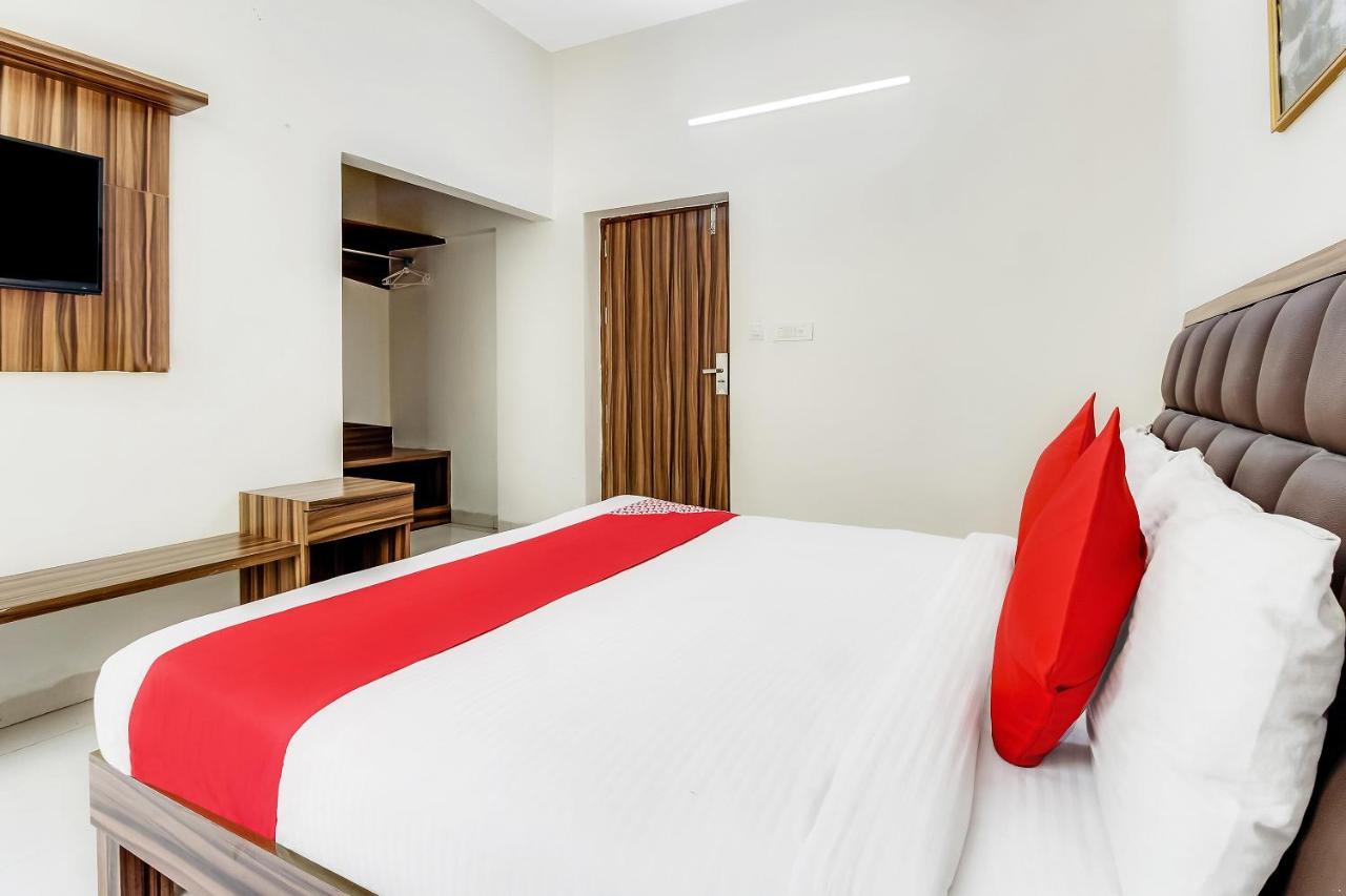 Oyo 10213 Hotel Panache Mathura Exterior photo