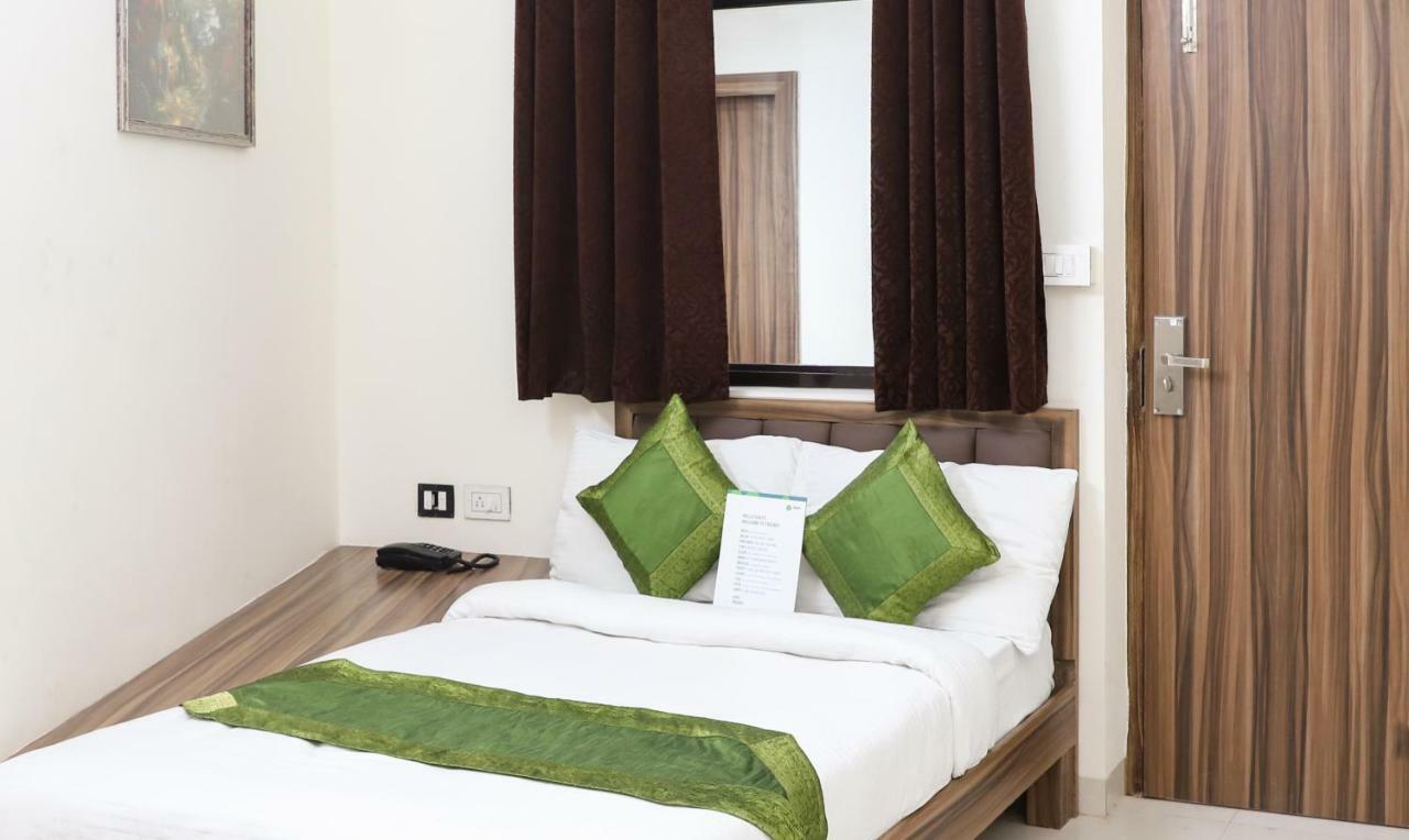 Oyo 10213 Hotel Panache Mathura Exterior photo